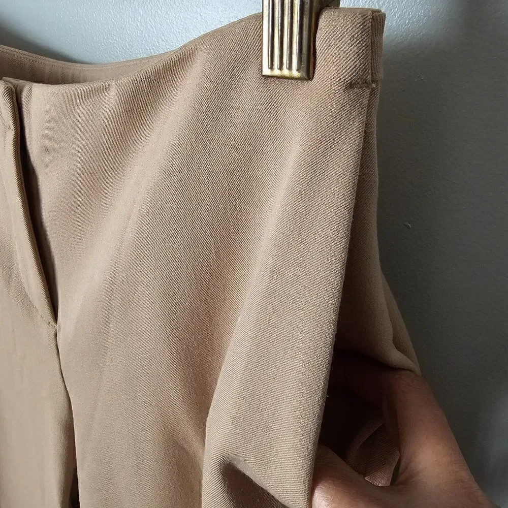EUC LIKE NEW CHICO'S TAN STRAIGHT SOFT PANTS SIZE 0 / WOMENS SMALL
